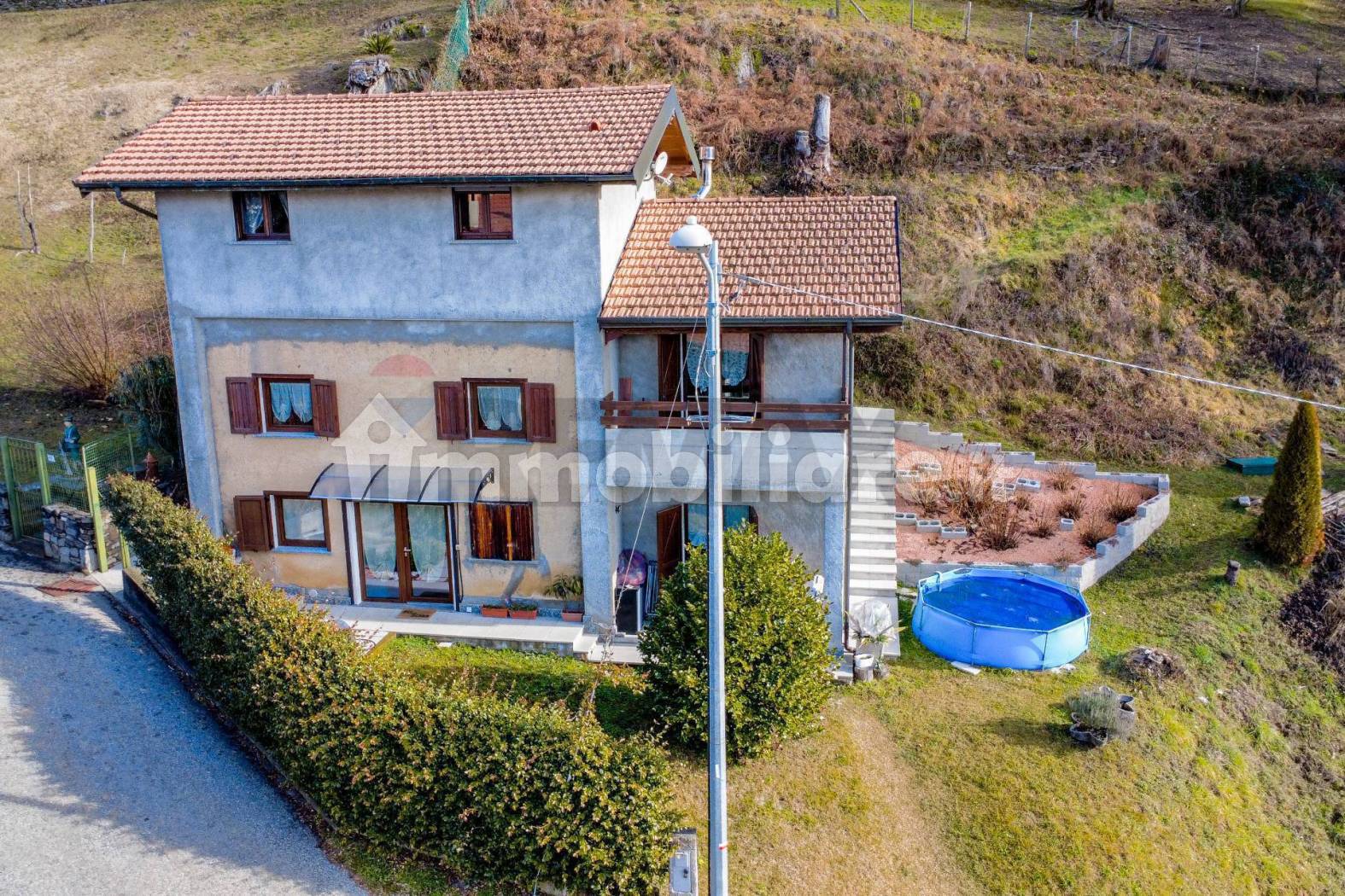 Villa in vendita a Montegrino Valtravaglia