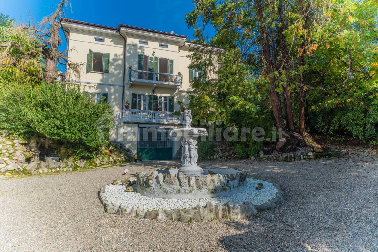Villa in vendita a Castelletto Sopra Ticino