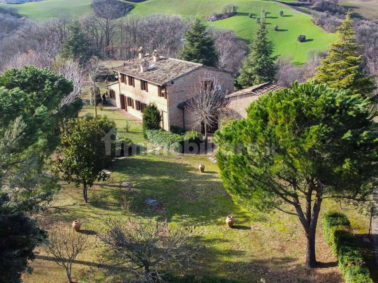 Rustico - Casale in vendita a Urbino