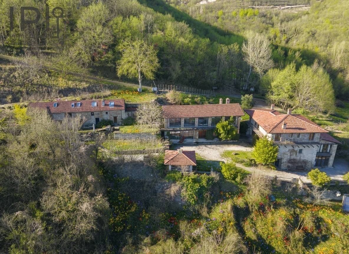 Villa in vendita a Mombarcaro