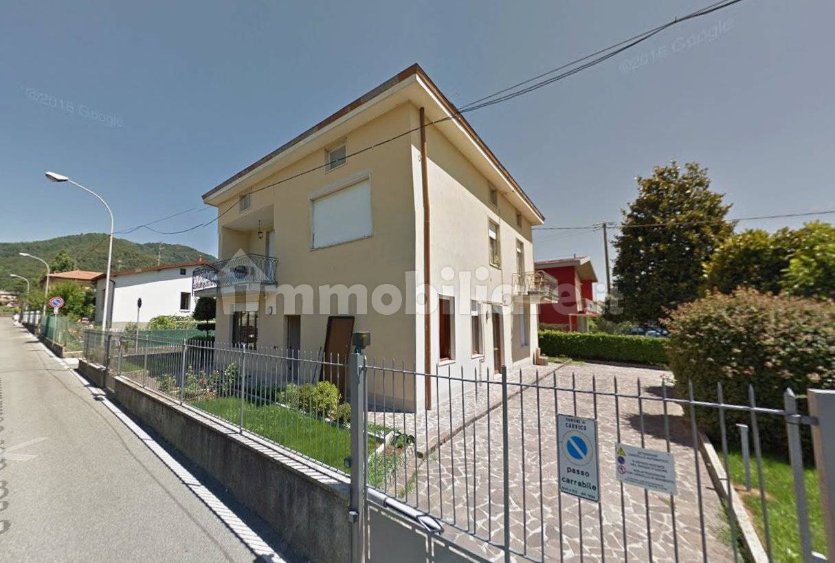 Appartamento in vendita a Carvico