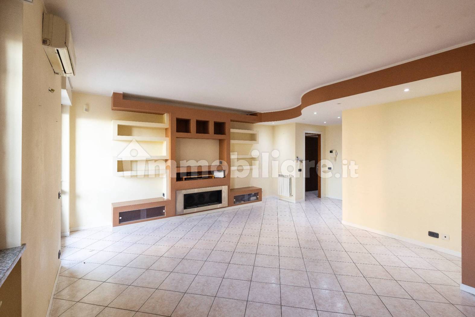 Appartamento in affitto a Novara