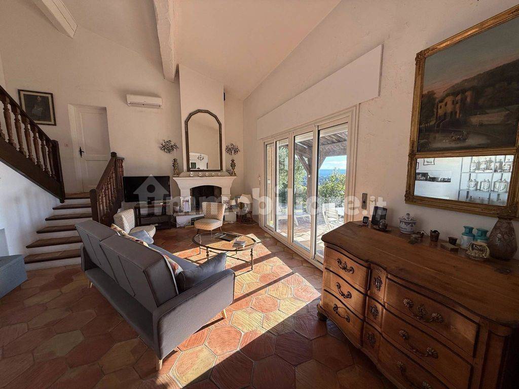 Vendita Villa unifamiliare Rayol-Canadel-sur-Mer. 157 m², rif. 126369625