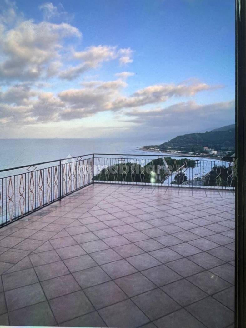 Appartamento in vendita a Pollina