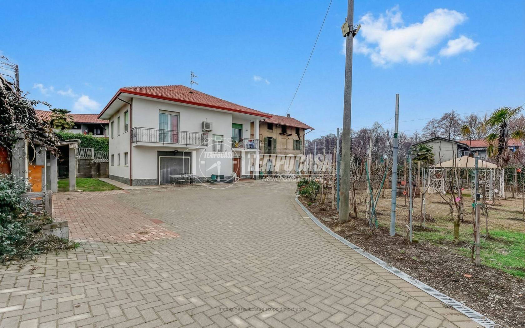 Villa in vendita a Dormelletto