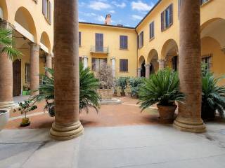 Penthouse Strada Maggiore 23, Centro Storico, Bologna