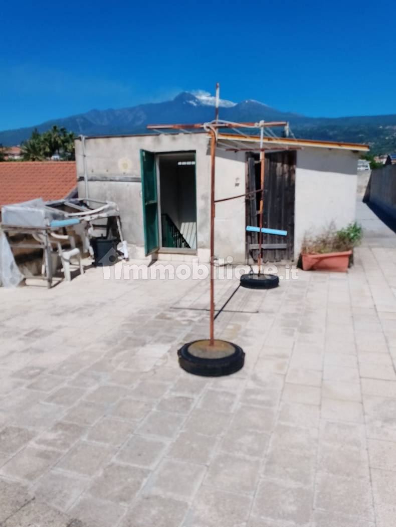 Palazzo - Edificio in vendita a Giarre