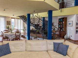 Salone