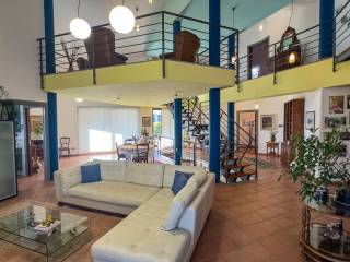 Salone