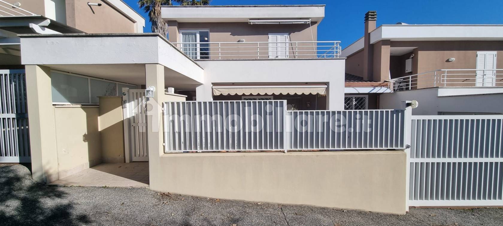 Villetta a schiera in vendita a Fiumicino