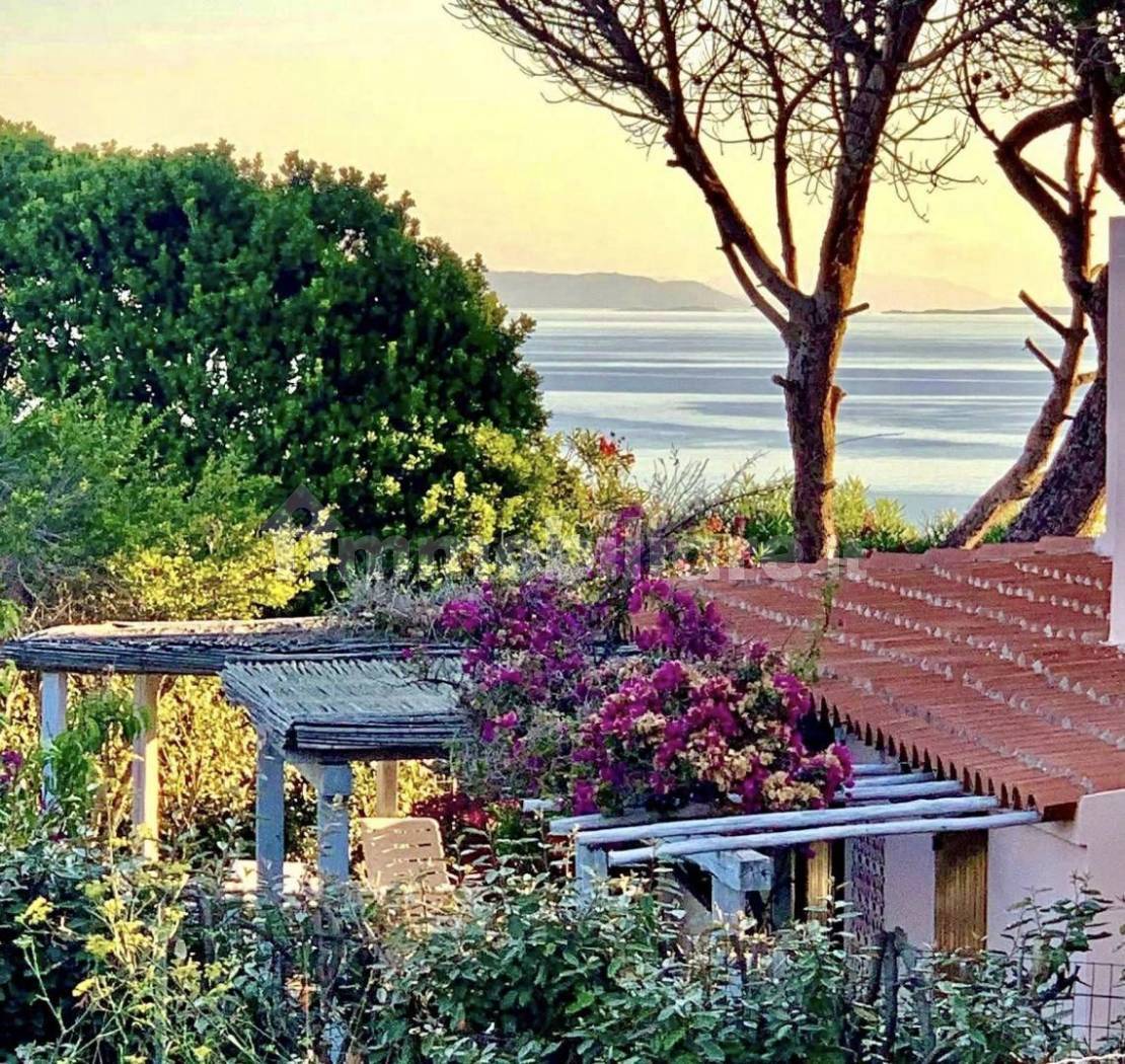 Villetta a schiera in vendita a Santa Teresa Gallura