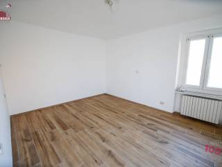 4-room flat piazza Francesco Crispi 54, Barriera di Milano, Turin