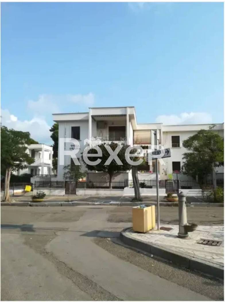 Appartamento in vendita a Lesina