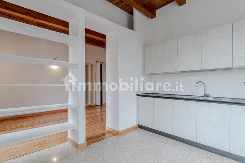 Appartamento in Madonna del Pilone, foto 8 di 37