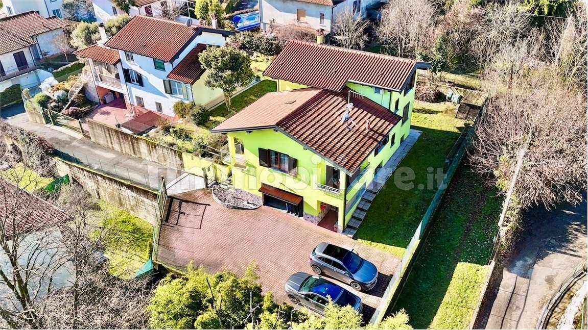 Villa in vendita a Leggiuno
