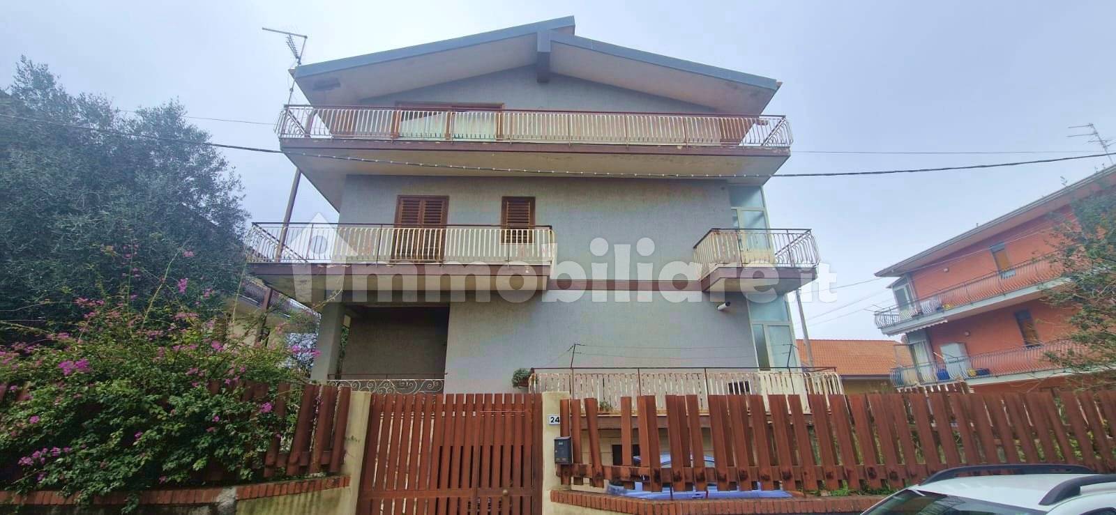 Appartamento in vendita a Gravina di Catania