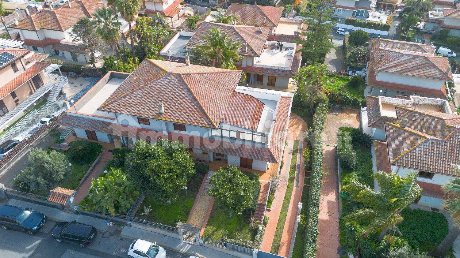 Villa in vendita a Aci Catena