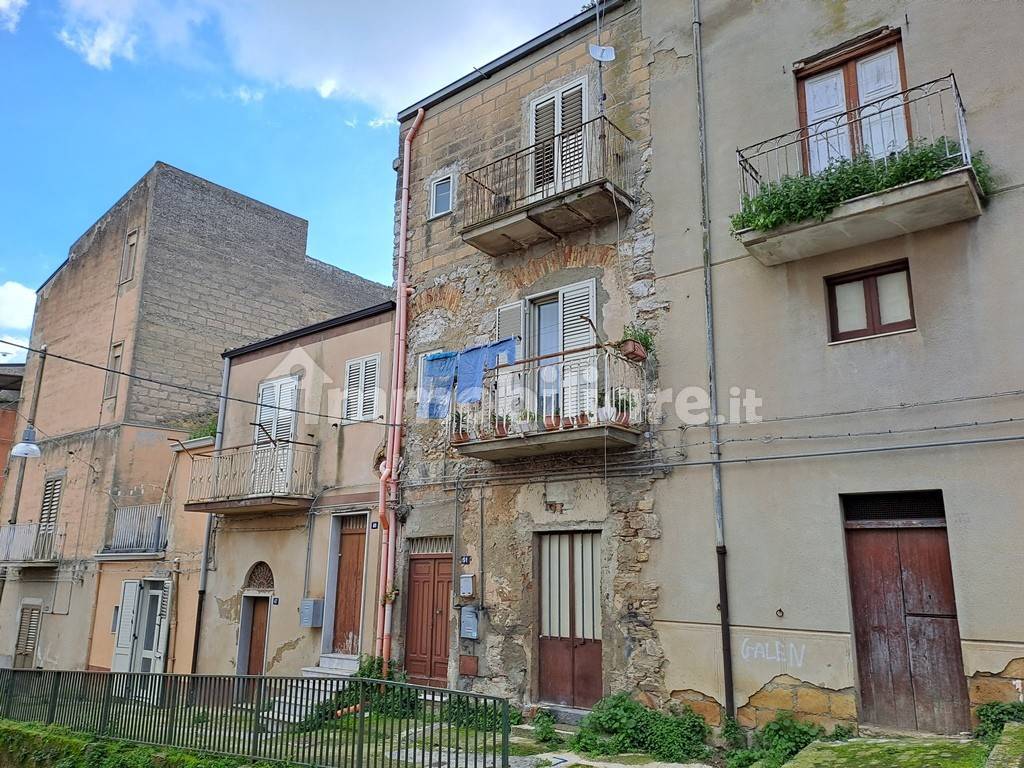 Appartamento in vendita a Villarosa