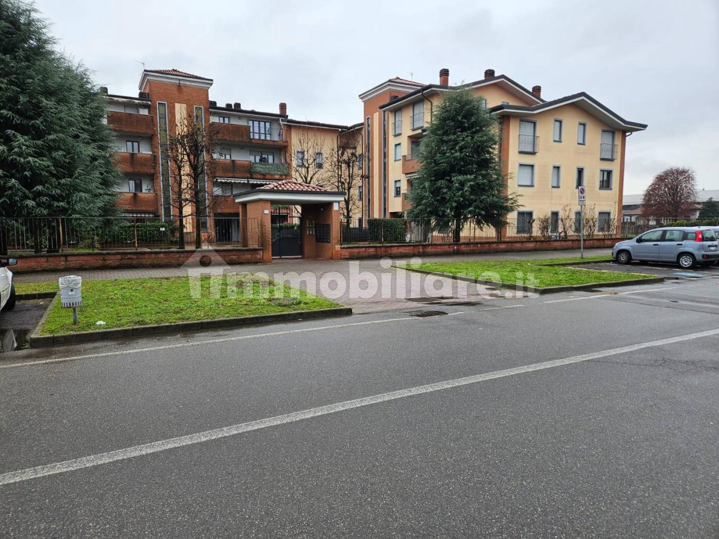 Appartamento in vendita a Caronno Pertusella