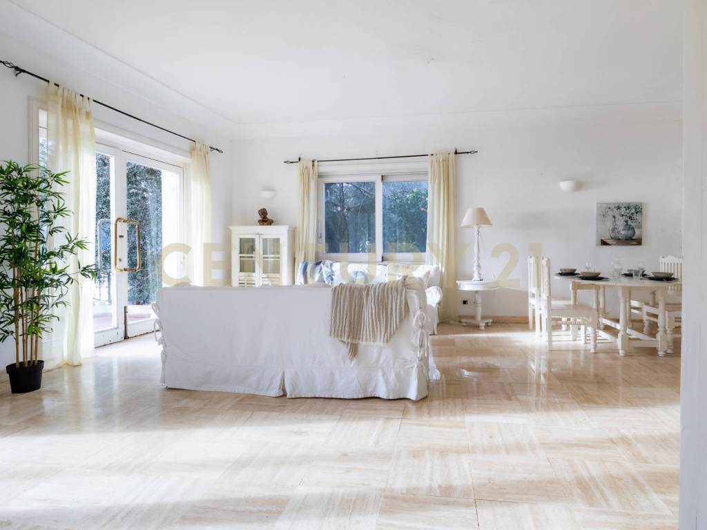 Salone