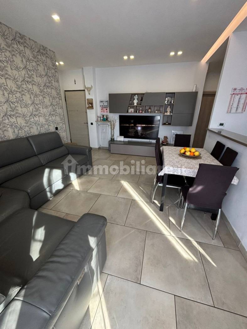 Appartamento in vendita a Grinzane Cavour