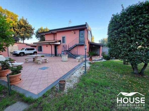 Villa in vendita a Nicolosi