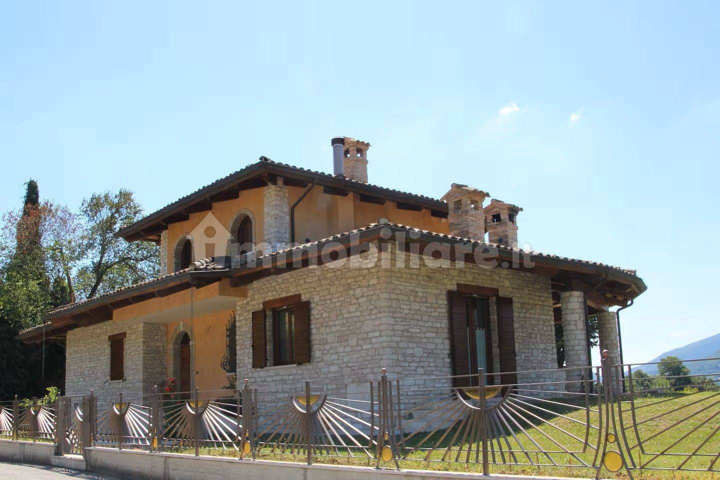 Villa in vendita a Urbino
