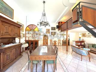 4-room flat via Tasso 169, Vomero, Naples