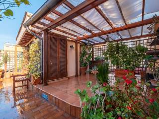Penthouse via della Purificazione 85, Vittorio Veneto, Rome