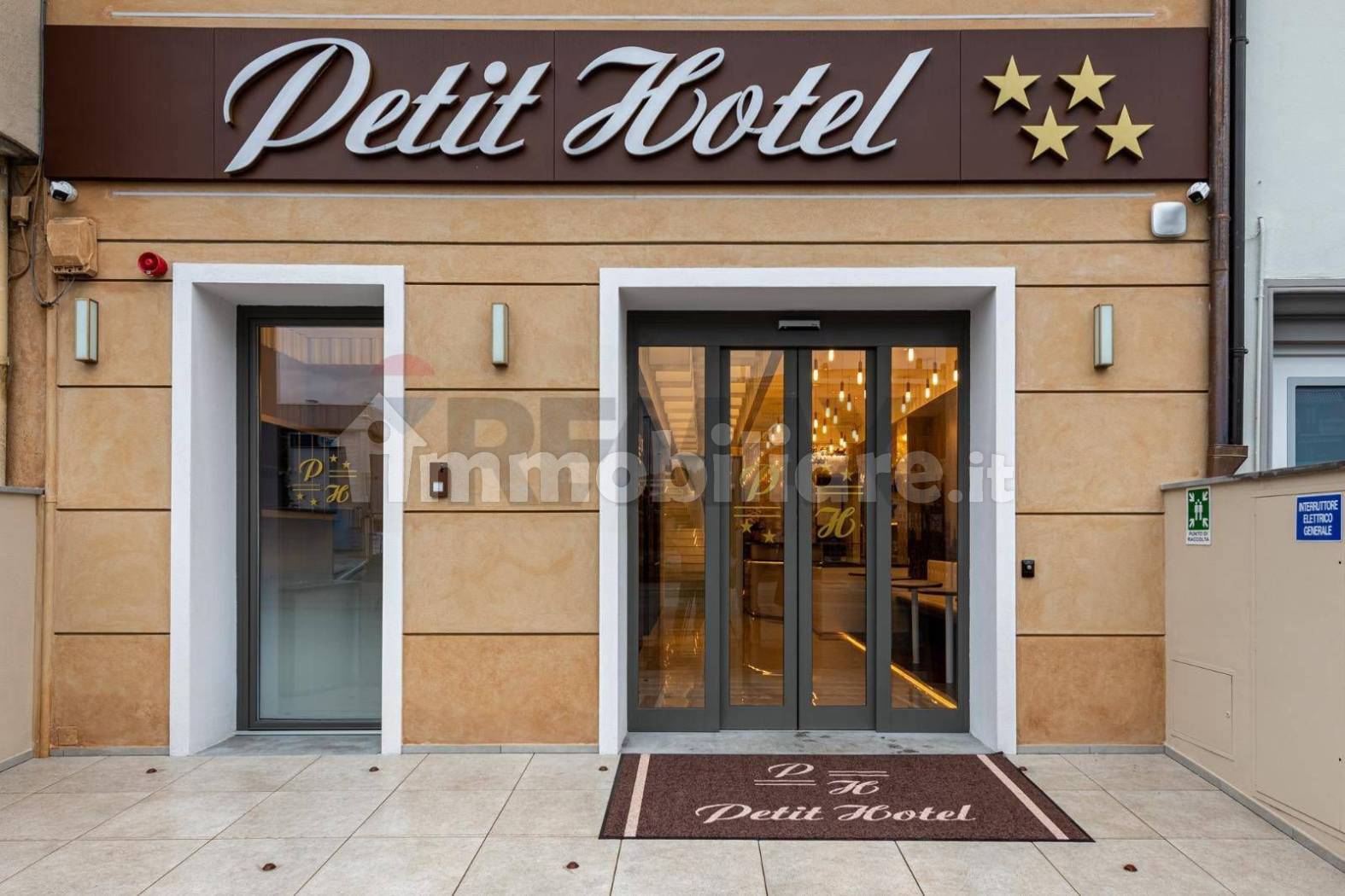 Palazzo - Edificio in vendita a Prato