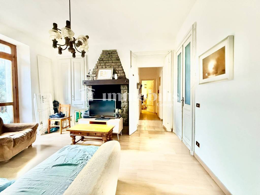 Salone