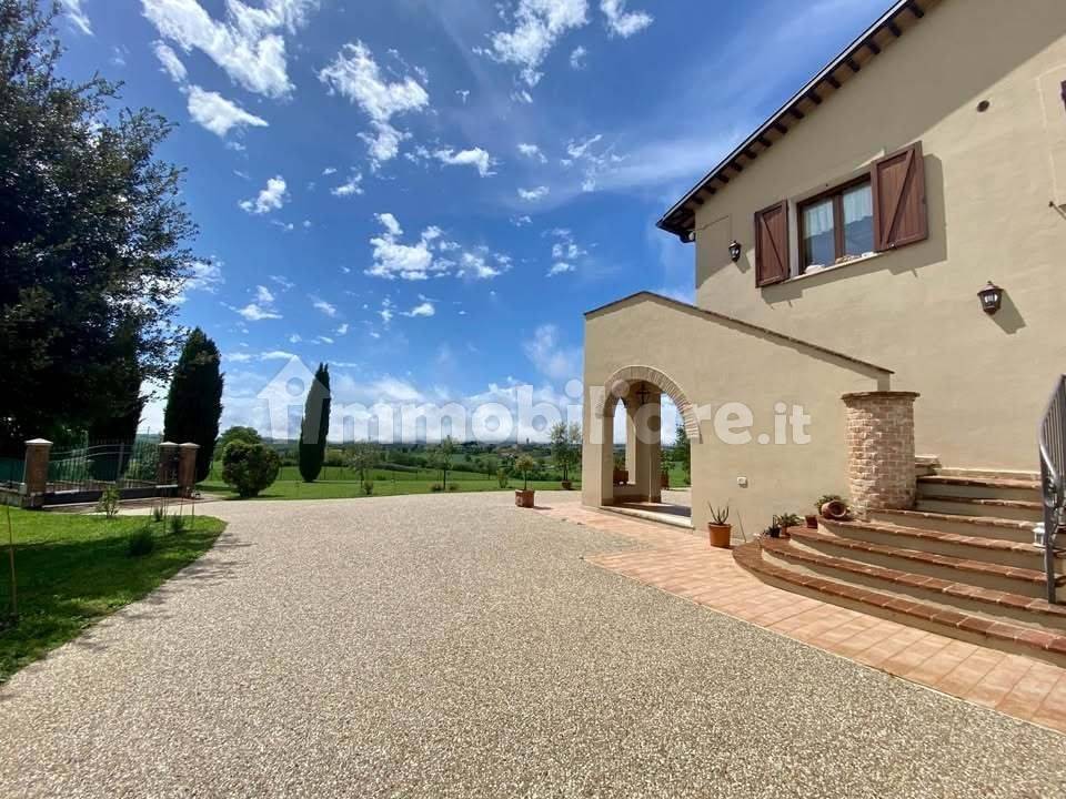 Rustico - Casale in vendita a Montecastrilli