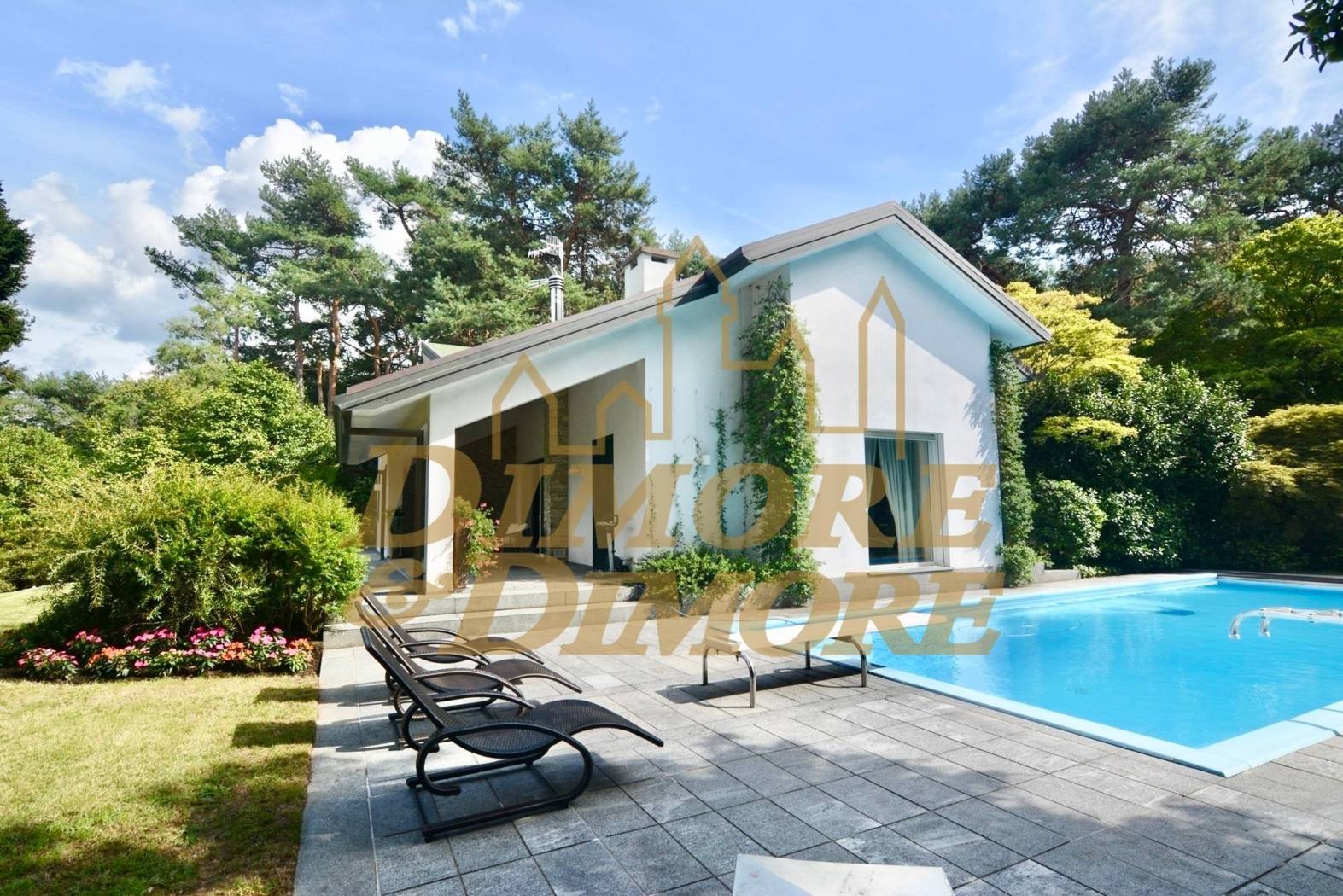 Villa in vendita a Ranco