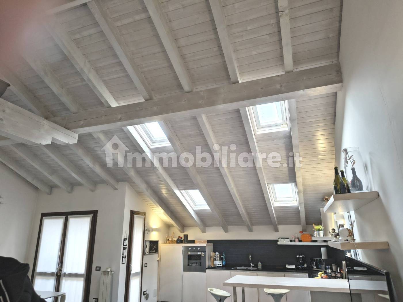 Palazzo - Edificio in vendita a Lonate Pozzolo