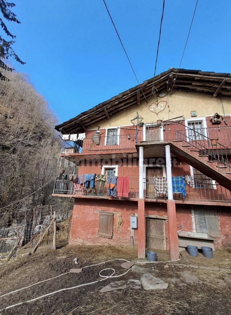 Casa indipendente in vendita a Perrero