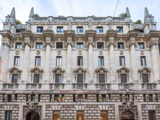 Quadrilocale via Durini, Borgogna - Largo Augusto, Milano