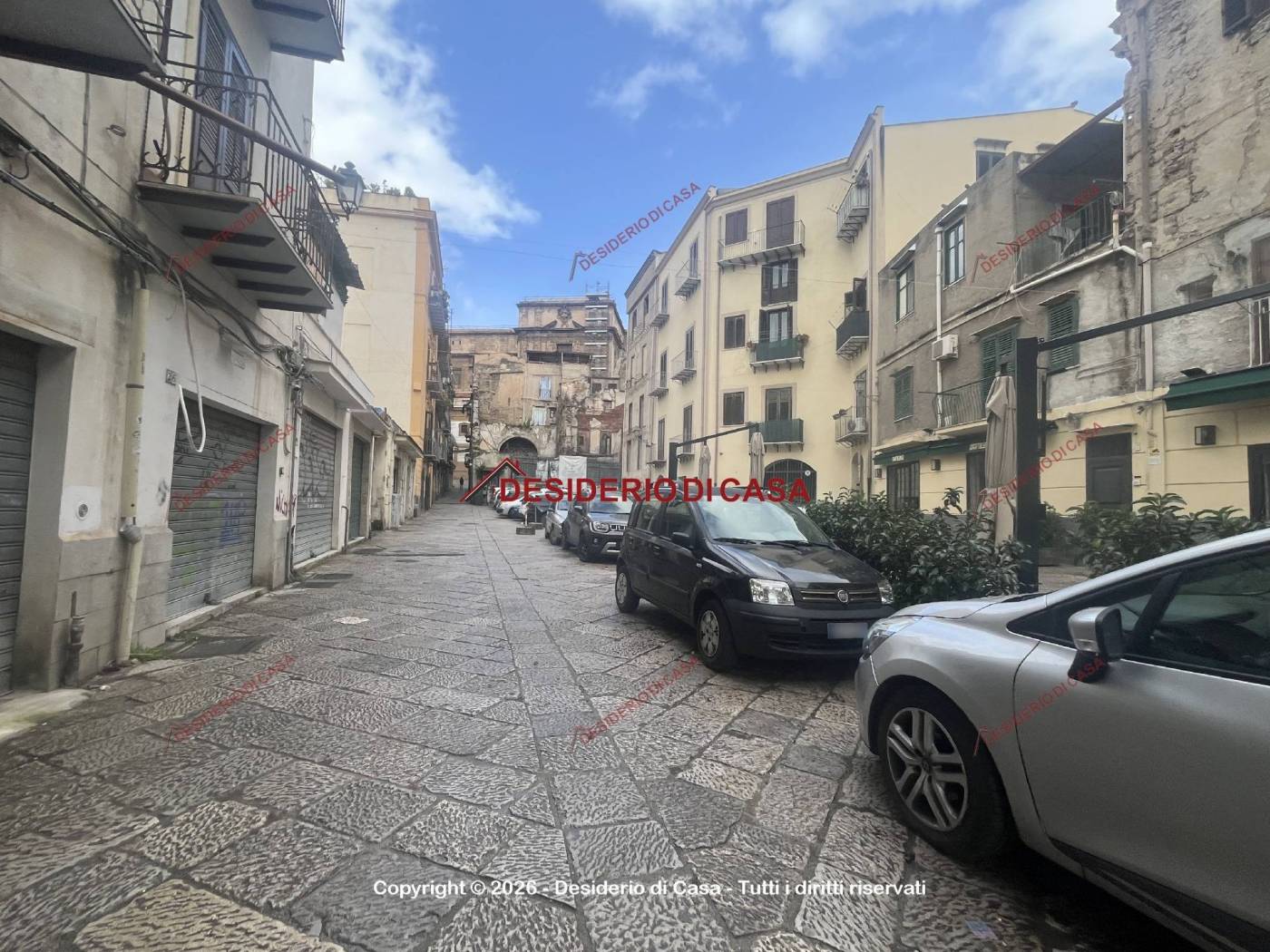 Palazzo - Edificio in vendita a Palermo