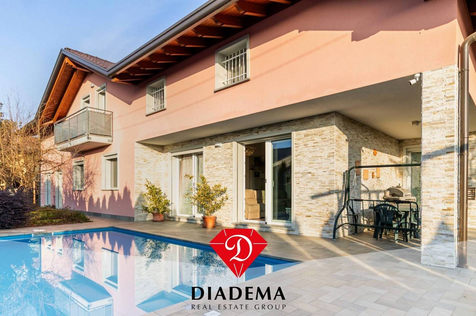 Villa in vendita a Jerago con Orago