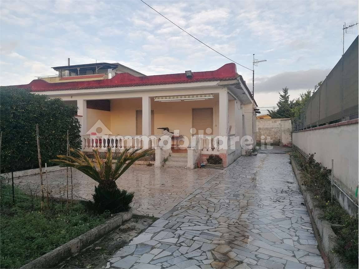 Villa in vendita a Castel Volturno