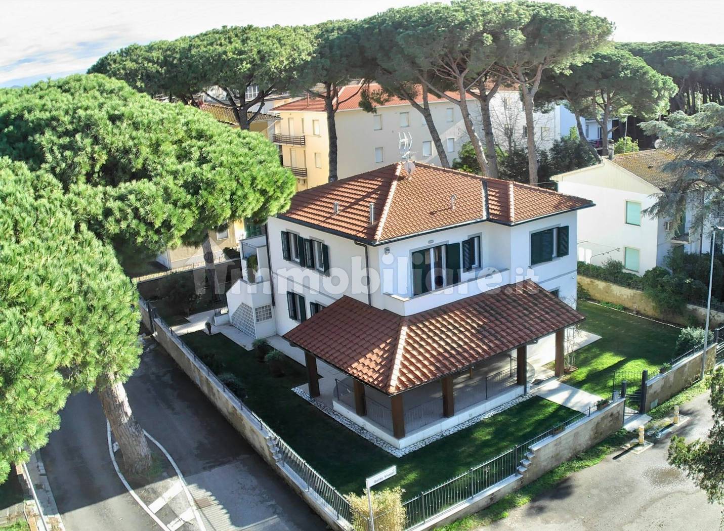 Villa in vendita a Cecina