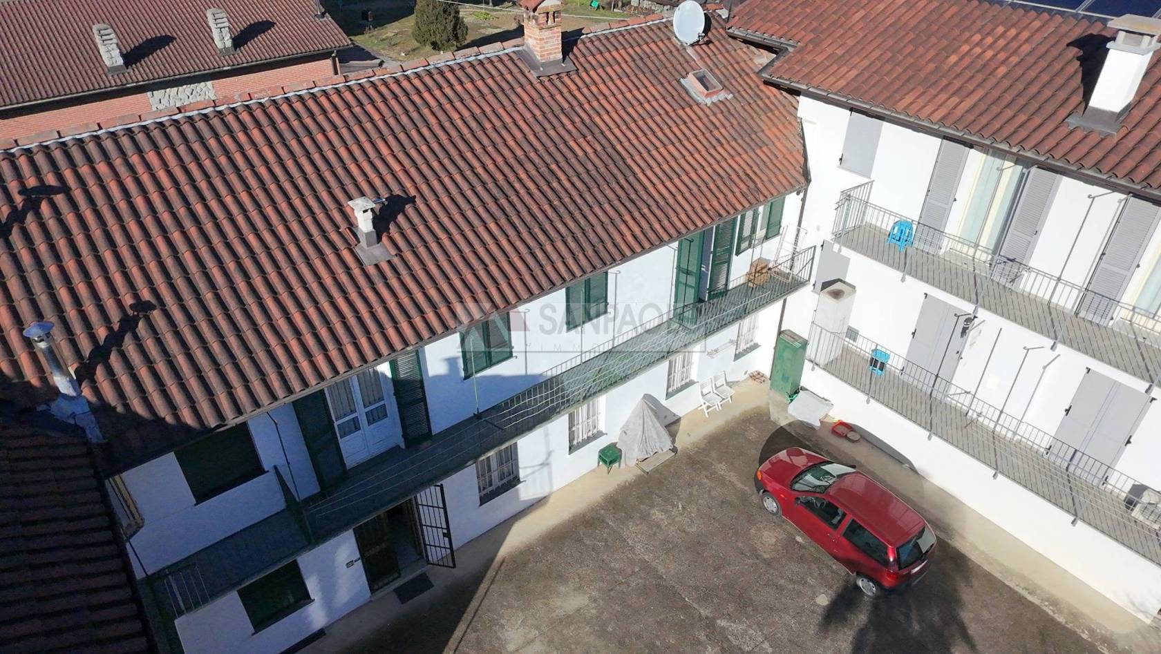 Casa indipendente in vendita a Alba