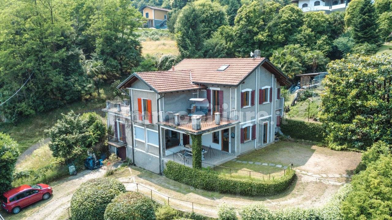 Villa in vendita a Oggebbio