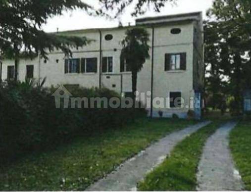 Casa indipendente in vendita a Verona