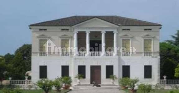 Palazzo - Stabile in vendita a San Bonifacio