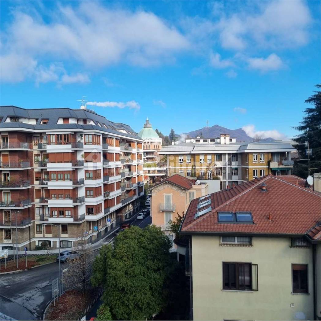 Appartamento in vendita a Varese