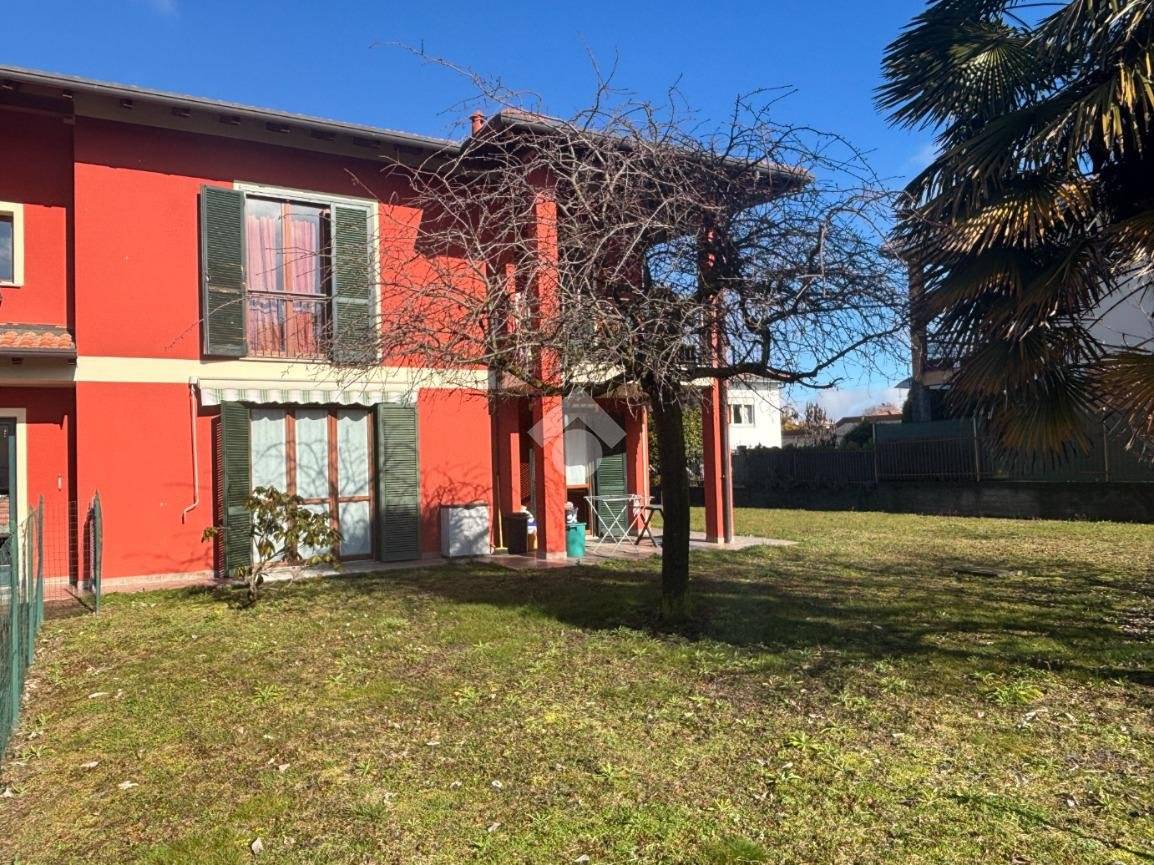 Appartamento in vendita a Varallo Pombia