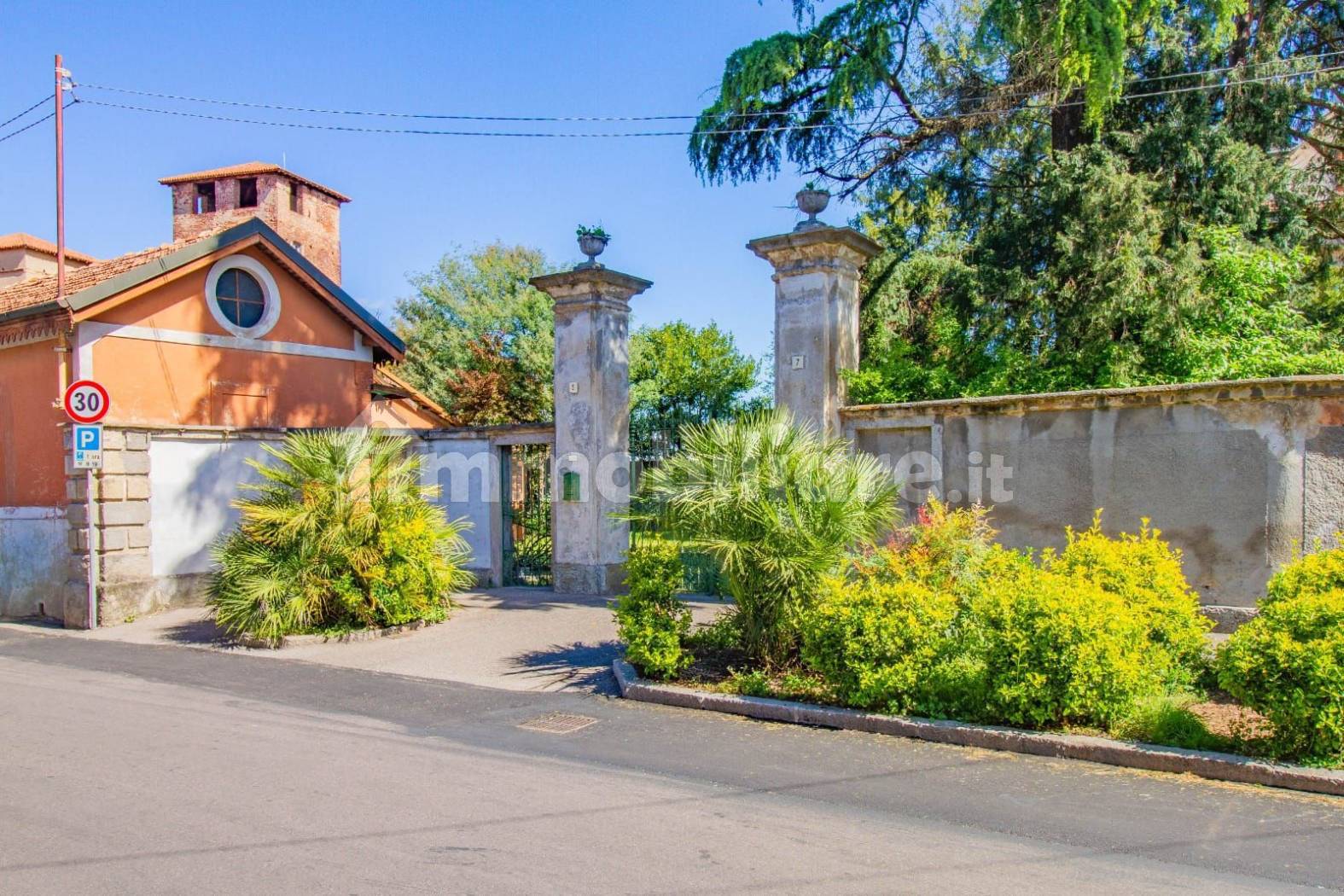 Villa in vendita a Fagnano Olona