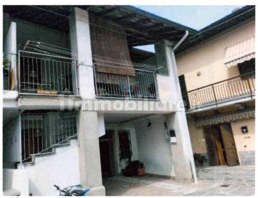 Casa indipendente in vendita a Biandronno