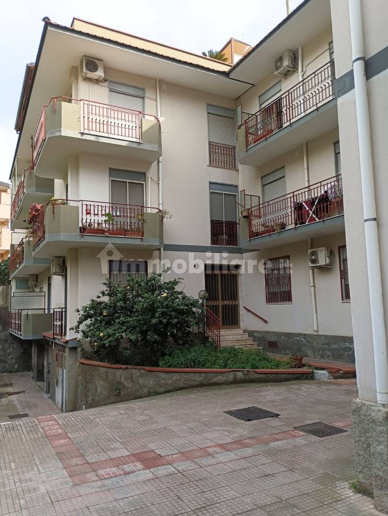 Appartamento in vendita a Sant'Alessio Siculo
