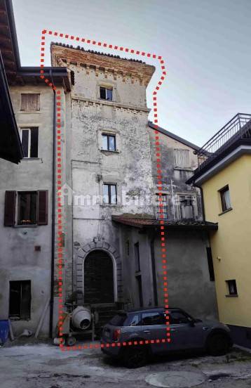 Casa indipendente in vendita a Albano Sant'Alessandro